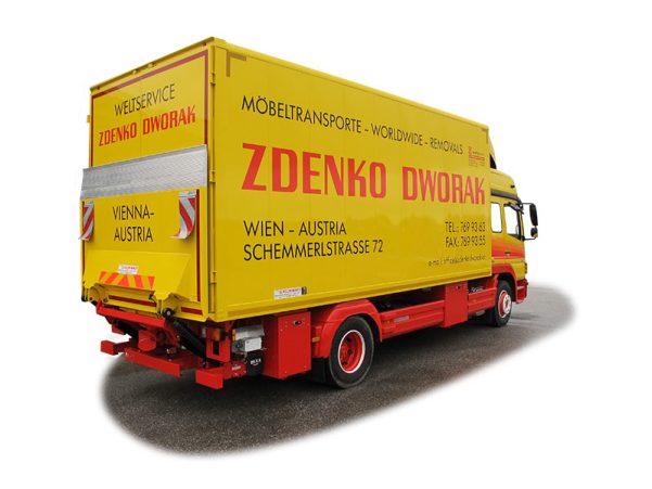 Kofferaufbau mit Ladebordwand