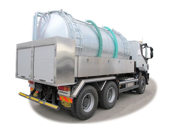 Wechselaufbau mit Tank