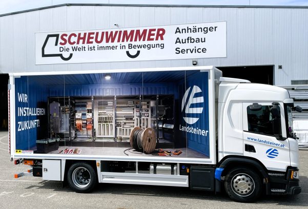 Kofferaufbau mit Ladebordwand